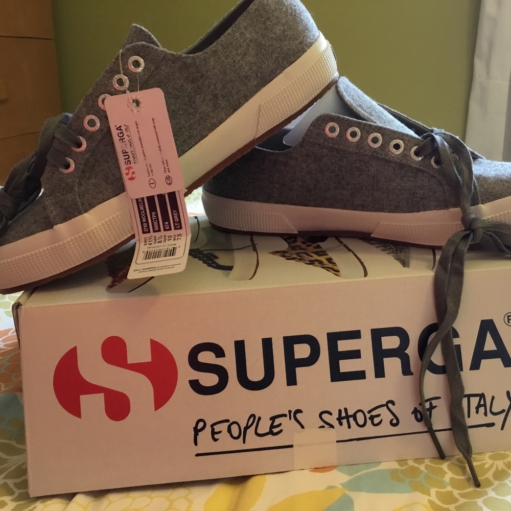 NiB.  Superga.  Lt grey wool sneakers.  41.5 (10 US)